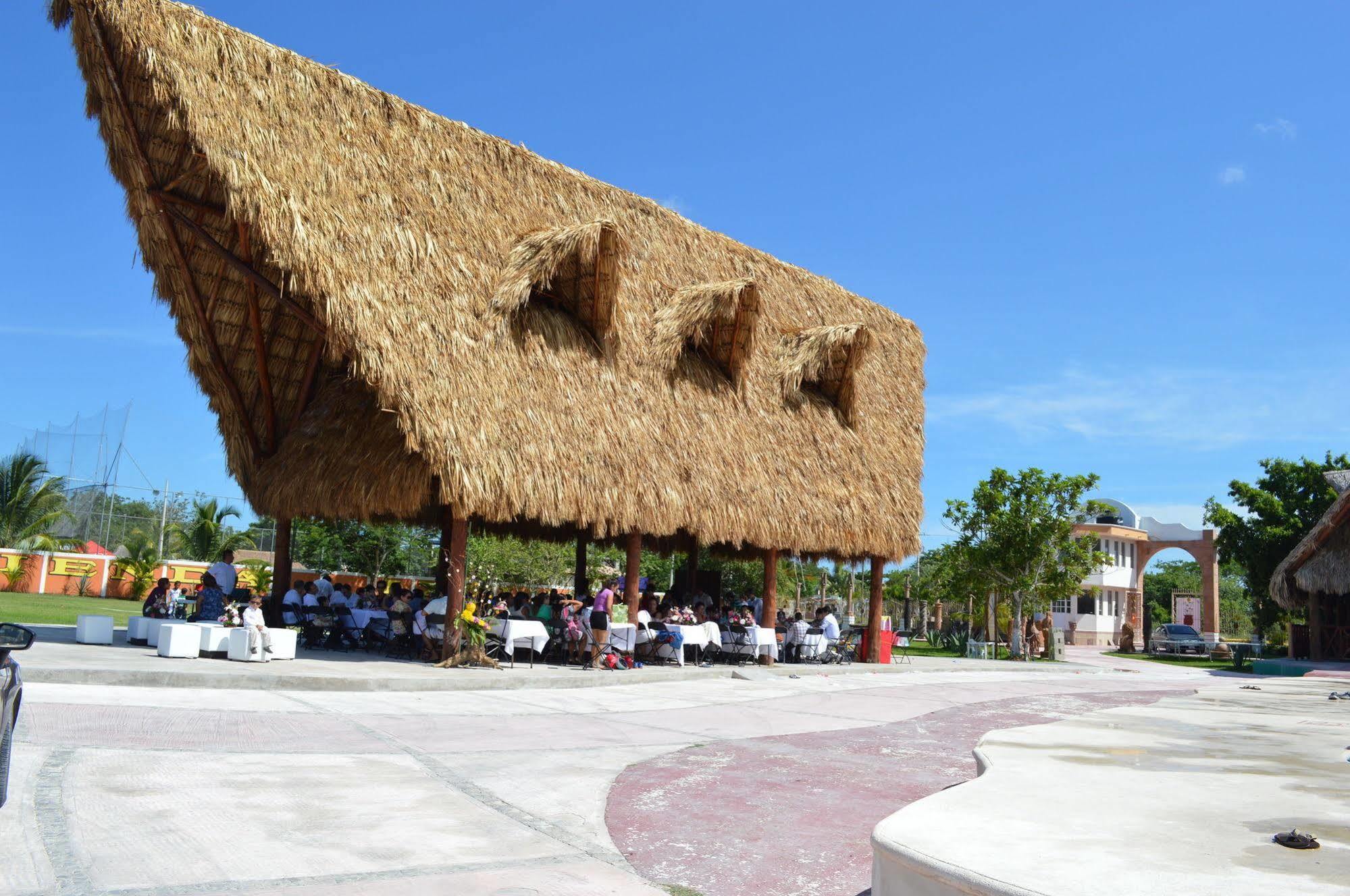 קוזומל Hotel Hacienda Ixtlan מראה חיצוני תמונה